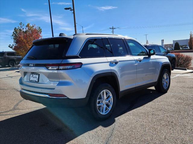 2025 Jeep Grand Cherokee GRAND CHEROKEE LAREDO X 4X4