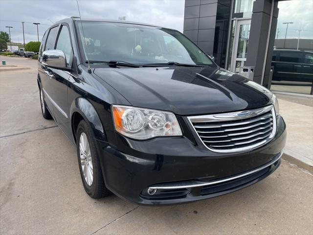 2016 Chrysler Town and Country Limited