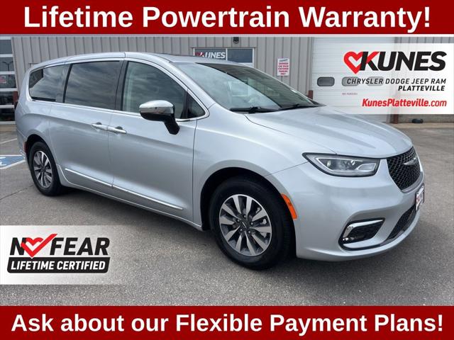2023 Chrysler Pacifica Hybrid Limited