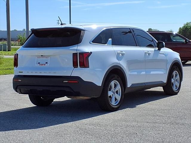 2022 Kia Sorento LX
