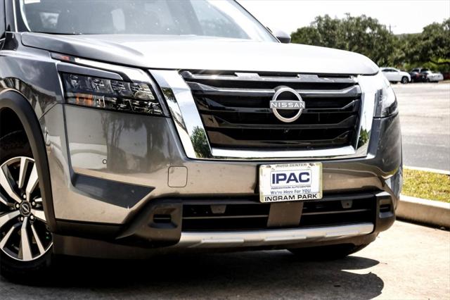 2025 Nissan Pathfinder SL FWD
