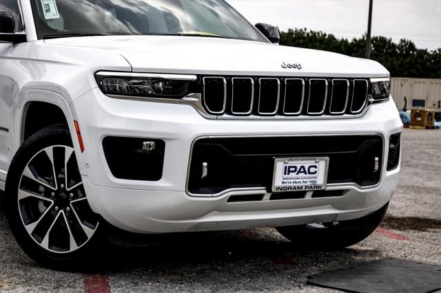 2022 Jeep Grand Cherokee Overland 4x2