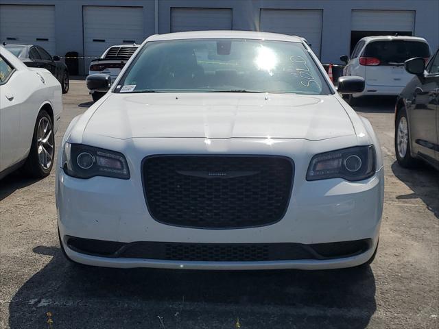 2022 Chrysler 300 Touring