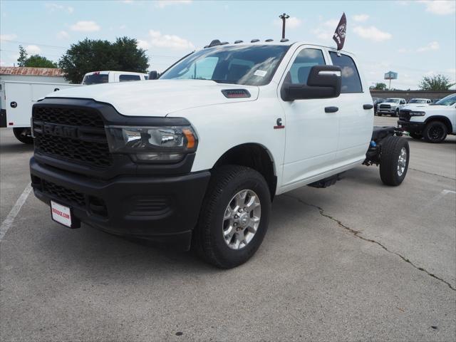 2024 RAM Ram 3500 Chassis Cab RAM 3500 TRADESMAN CREW CAB CHASSIS 4X4 60 CA