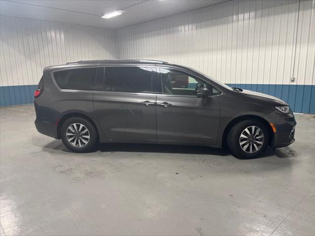 2021 Chrysler Pacifica Hybrid Touring L