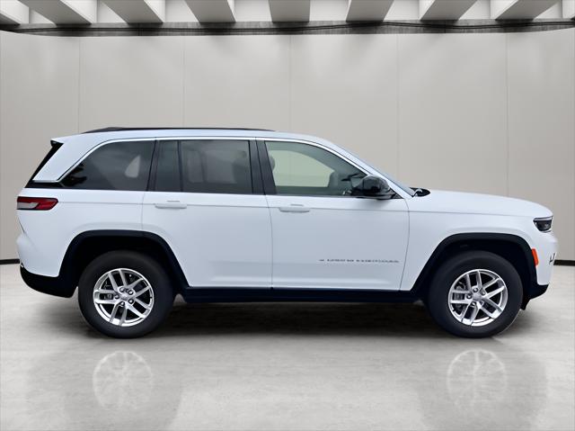 2024 Jeep Grand Cherokee Laredo X 4x4