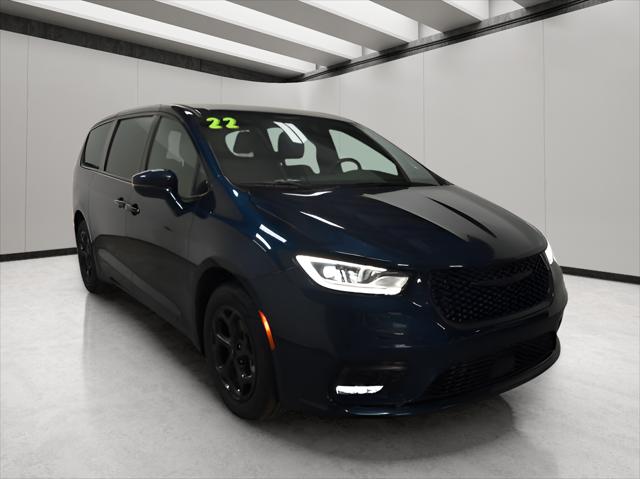 2022 Chrysler Pacifica Hybrid Touring L