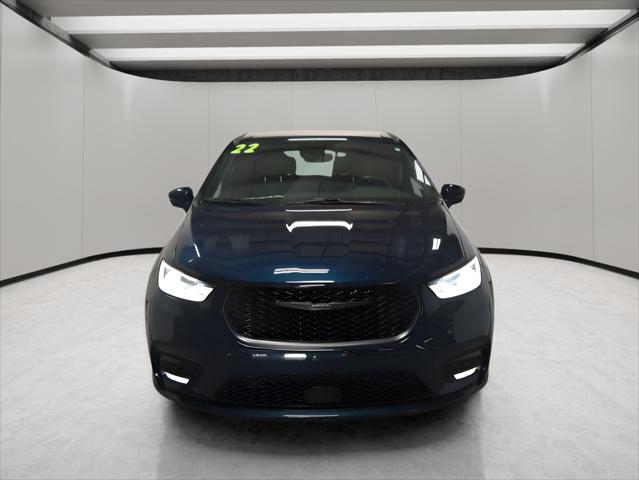 2022 Chrysler Pacifica Hybrid Touring L