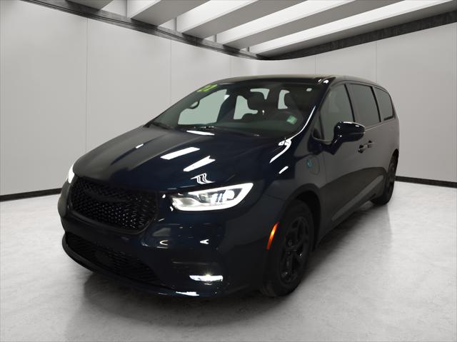 2022 Chrysler Pacifica Hybrid Touring L