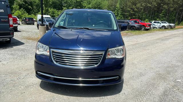 2016 Chrysler Town and Country Touring