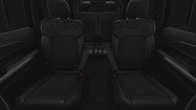 2025 Jeep Grand Cherokee L Altitude 4x2