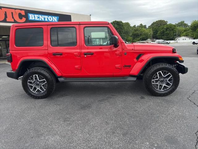 2025 Jeep Wrangler 4-Door Sahara 4x4