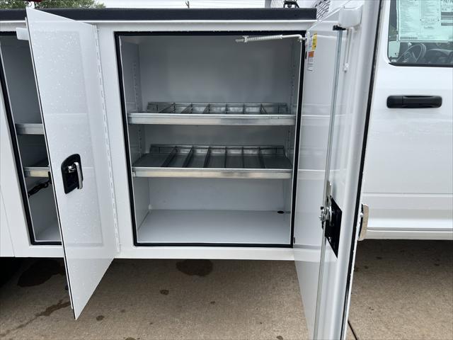 2024 RAM Ram 3500 Chassis Cab RAM 3500 TRADESMAN CHASSIS REGULAR CAB 4X4 84 CA