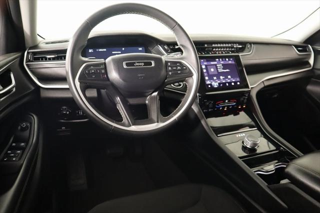 2023 Jeep Grand Cherokee L Laredo 4x4