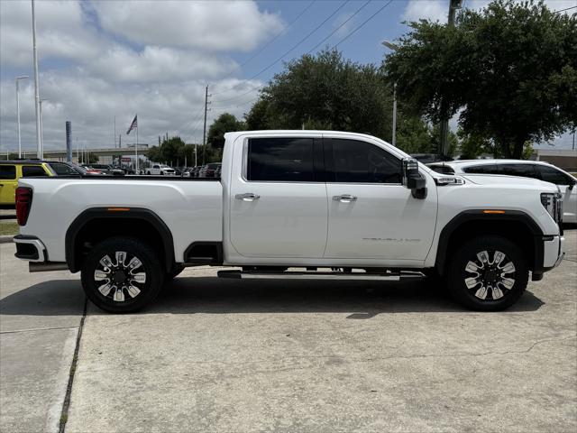 2024 GMC Sierra 2500HD 4WD Crew Cab Standard Bed Denali
