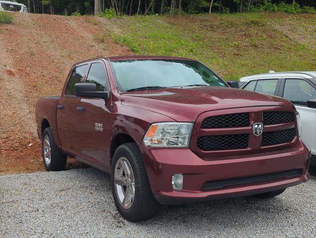 2017 RAM 1500 Express Crew Cab 4x2 57 Box