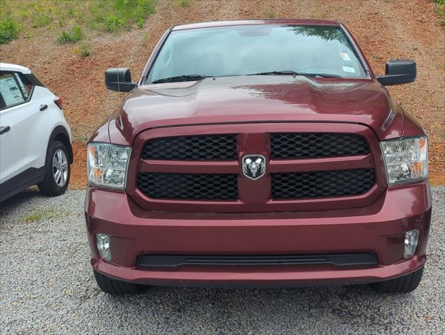2017 RAM 1500 Express Crew Cab 4x2 57 Box