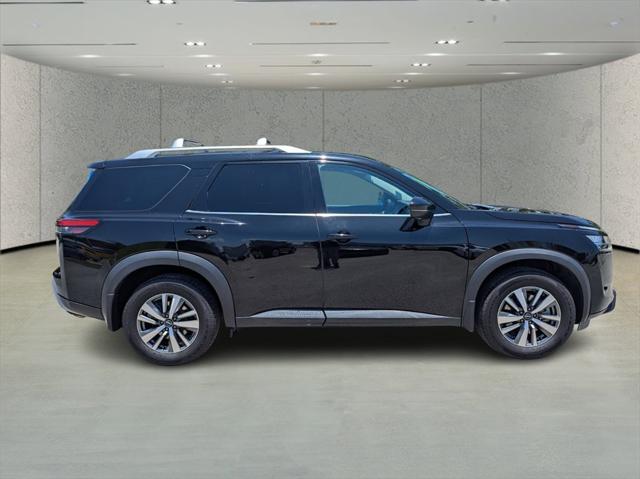 2023 Nissan Pathfinder SL 4WD