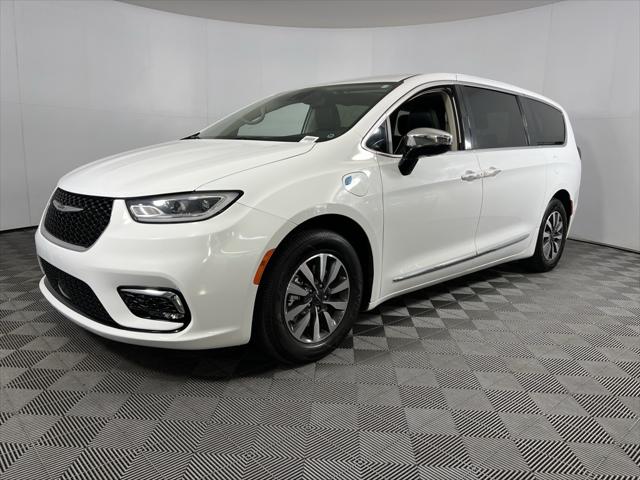2023 Chrysler Pacifica Hybrid Limited