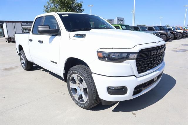 2025 RAM Ram 1500 RAM 1500 TRADESMAN QUAD CAB 4X4 64 BOX