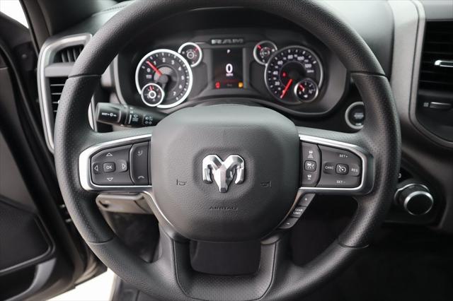 2025 RAM Ram 1500 RAM 1500 TRADESMAN QUAD CAB 4X4 64 BOX