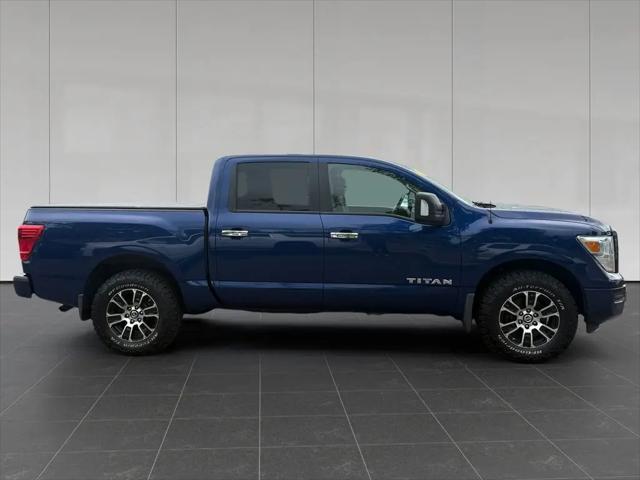 2021 Nissan Titan Crew Cab SV 4x4