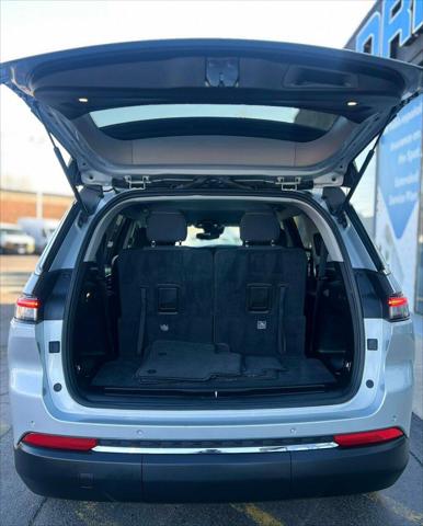 2023 Jeep Grand Cherokee L Laredo 4x4