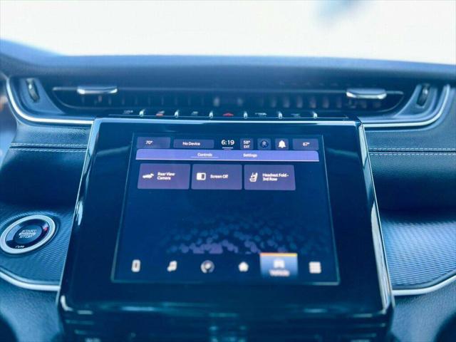 2023 Jeep Grand Cherokee L Laredo 4x4