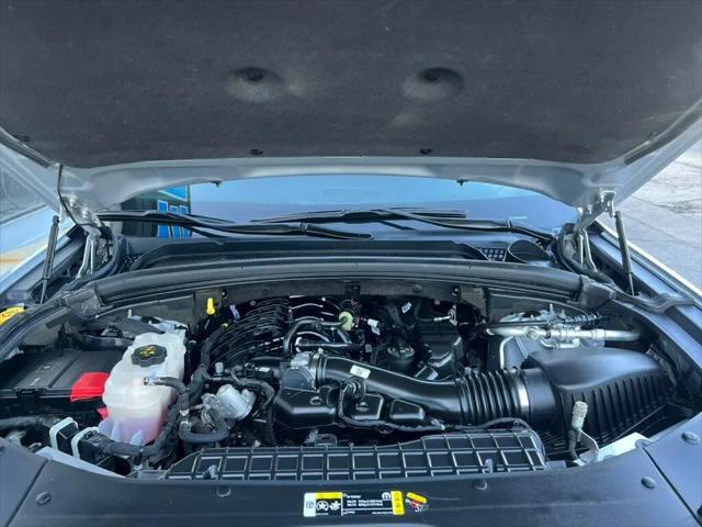 2023 Jeep Grand Cherokee L Laredo 4x4