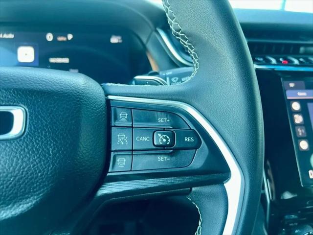 2023 Jeep Grand Cherokee L Laredo 4x4