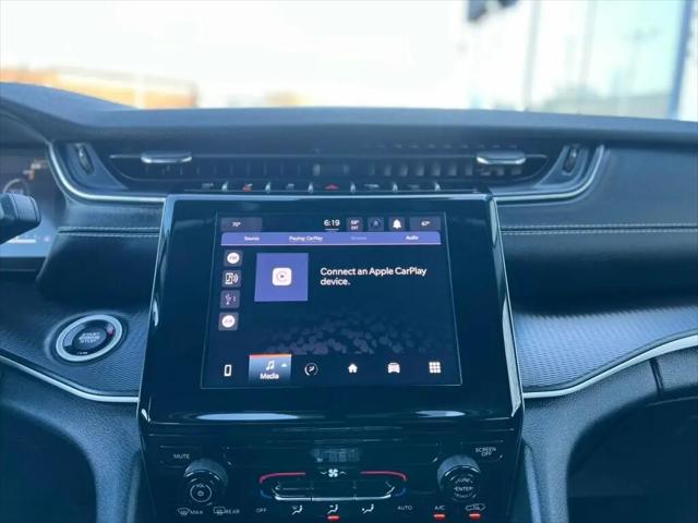 2023 Jeep Grand Cherokee L Laredo 4x4