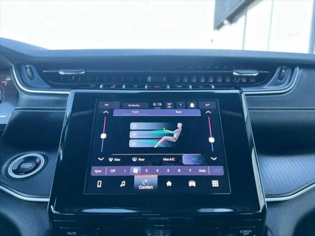 2023 Jeep Grand Cherokee L Laredo 4x4