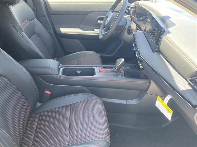 2025 Nissan Kicks SR Intelligent AWD