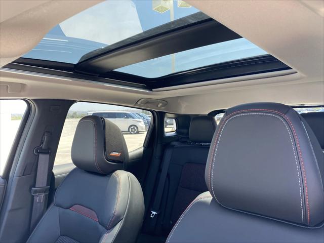2025 Nissan Kicks SR Intelligent AWD