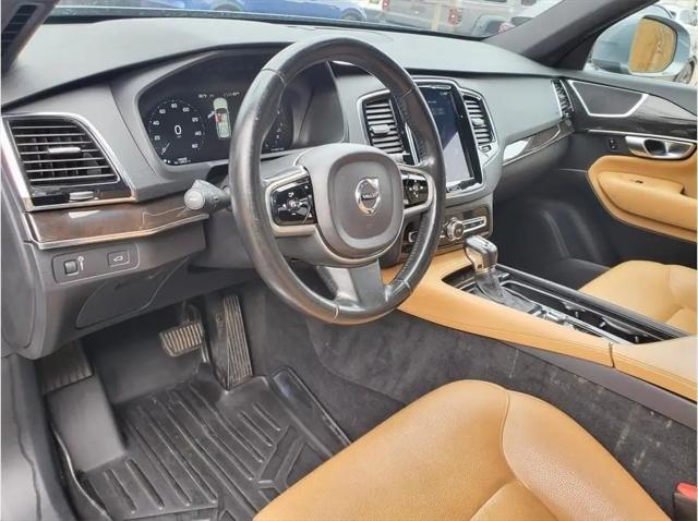 2018 Volvo XC90 T6 Momentum