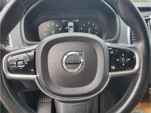 2018 Volvo XC90 T6 Momentum