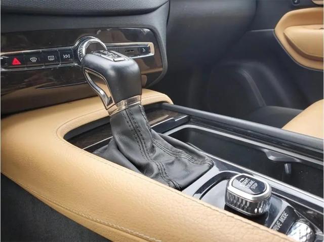 2018 Volvo XC90 T6 Momentum