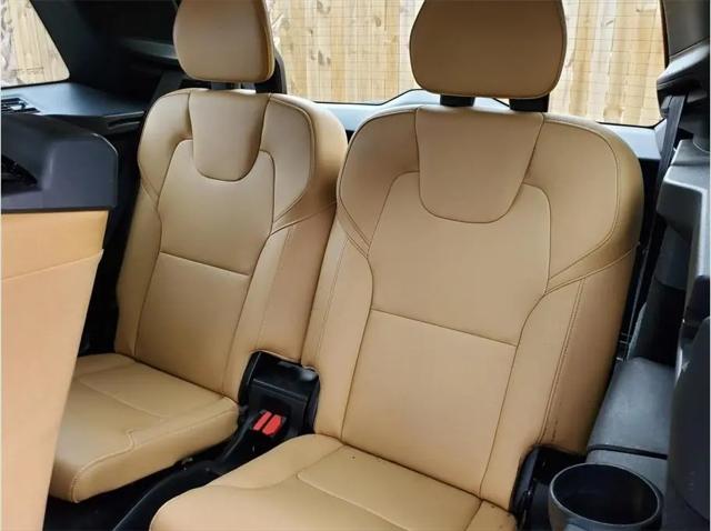 2018 Volvo XC90 T6 Momentum