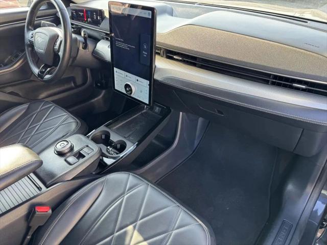 2022 Ford Mustang Mach-E Select