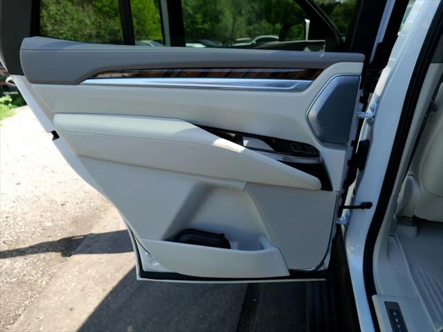 2025 Cadillac Escalade Sport Platinum