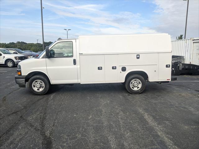 2025 Chevrolet Express Cutaway Work Van