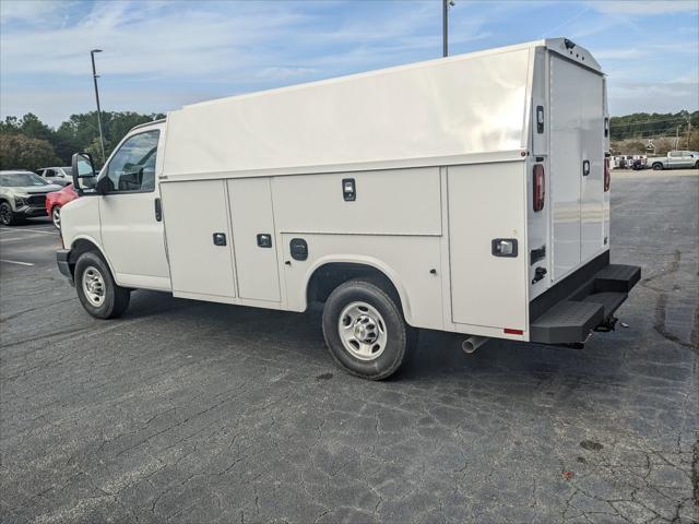 2025 Chevrolet Express Cutaway Work Van