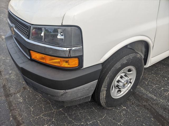 2025 Chevrolet Express Cutaway Work Van