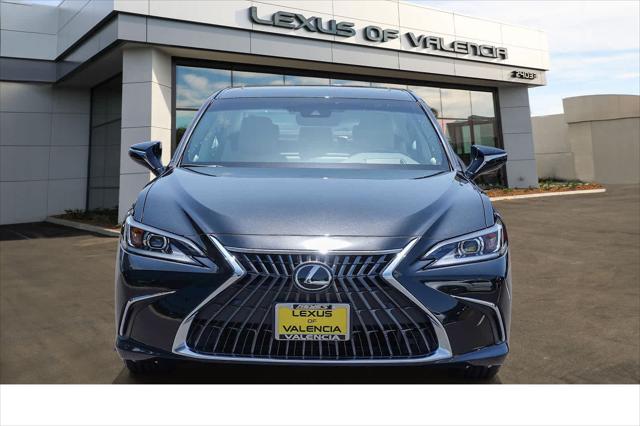 2025 Lexus ES 300h Unknown