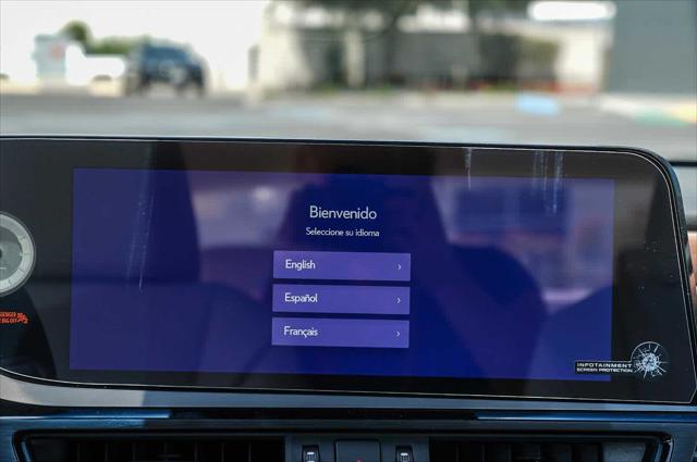 2025 Lexus ES 300h Unknown