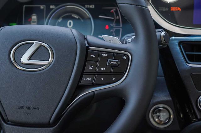 2025 Lexus ES 300h Unknown