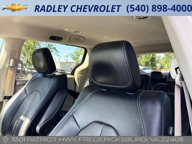 2023 Chrysler Pacifica Touring L