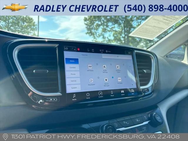2023 Chrysler Pacifica Touring L