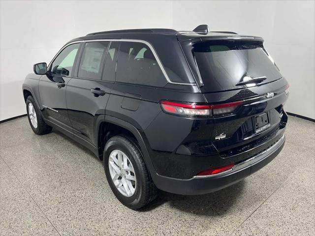 2025 Jeep Grand Cherokee GRAND CHEROKEE LAREDO X 4X2