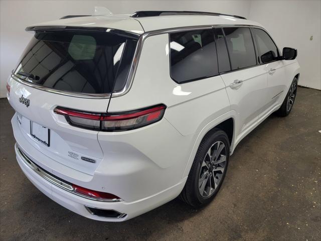 2022 Jeep Grand Cherokee L Overland 4x4